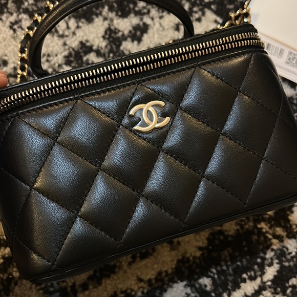 Chanel Vanity Clutch with Chain Shoulder Bag - Picture 14 of 16
